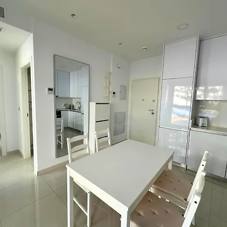 Moderno Primera Linea En Locos Apartmán *